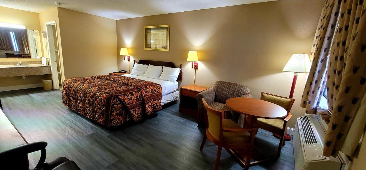 Regency Travel Inn Hayti Eksteriør bilde