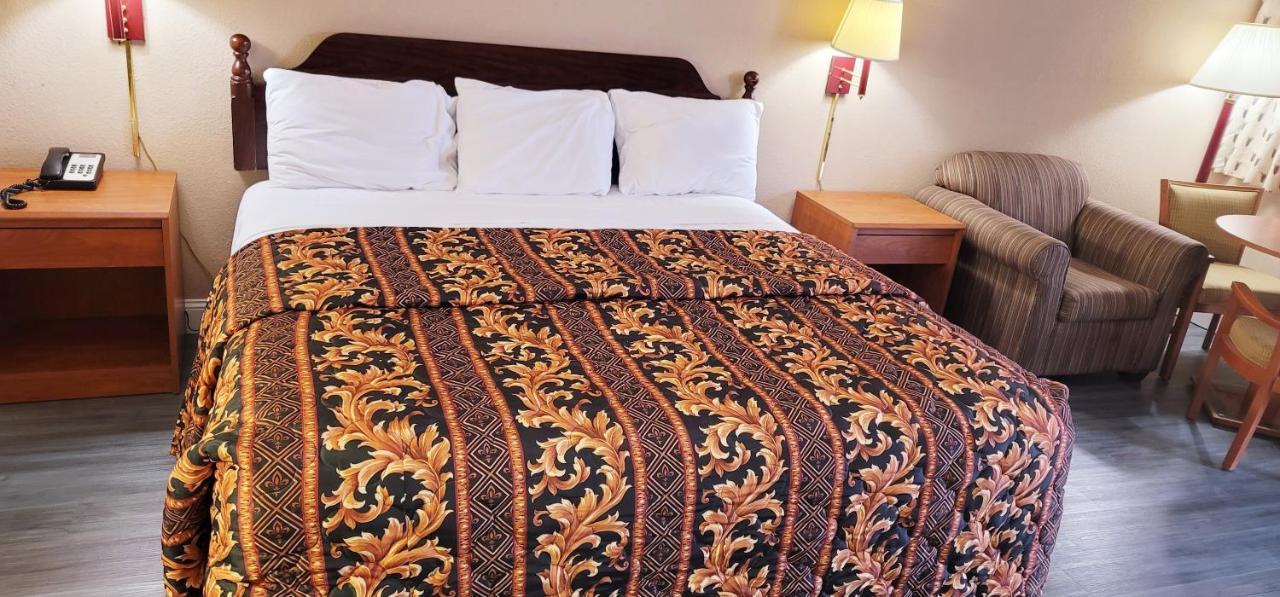 Regency Travel Inn Hayti Eksteriør bilde
